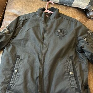 listing-status-banner